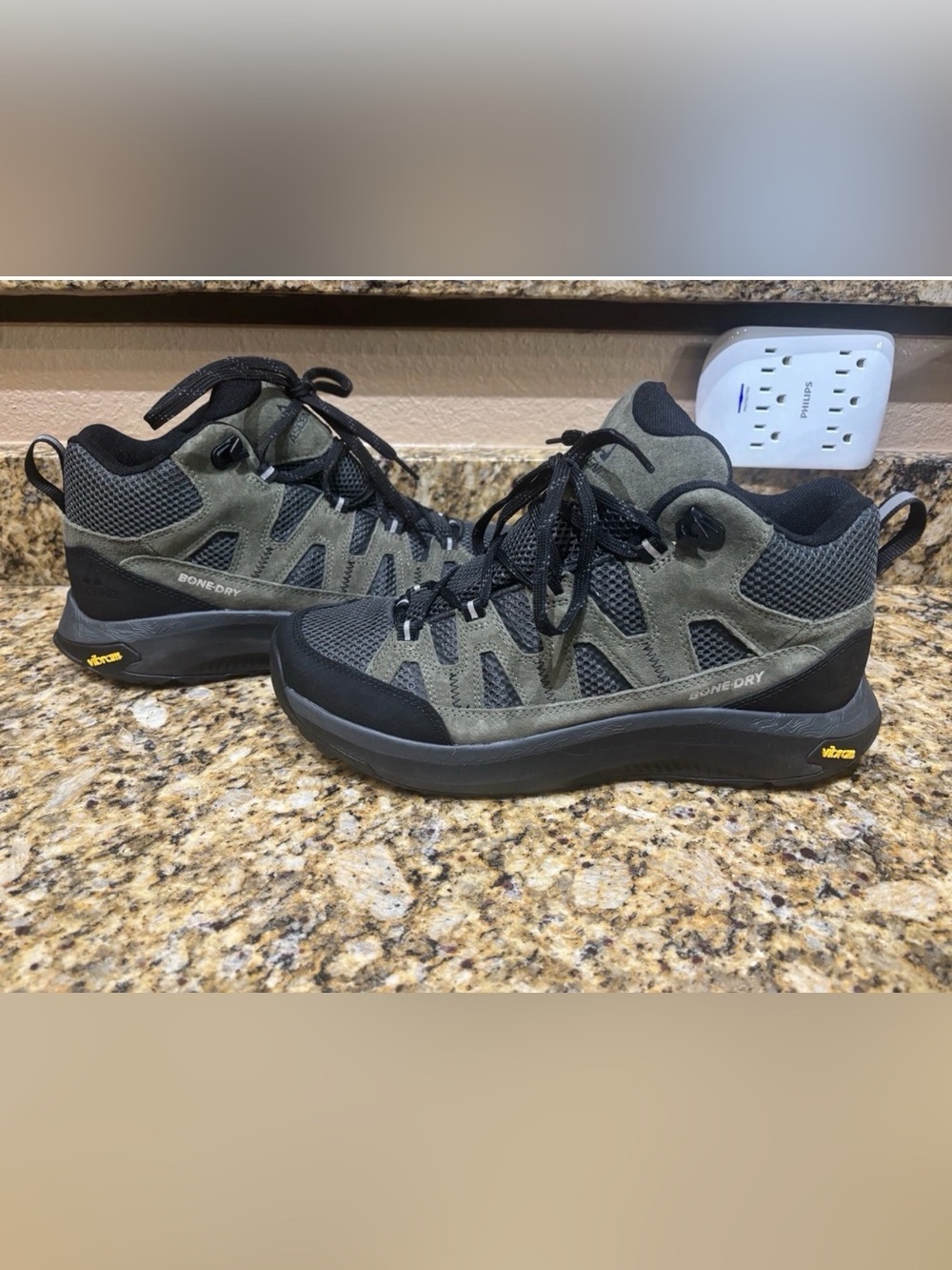 Ascend Mojave Mid Boots Men's 11 M Waterproof Hiking Green Shoes Vibram Dry